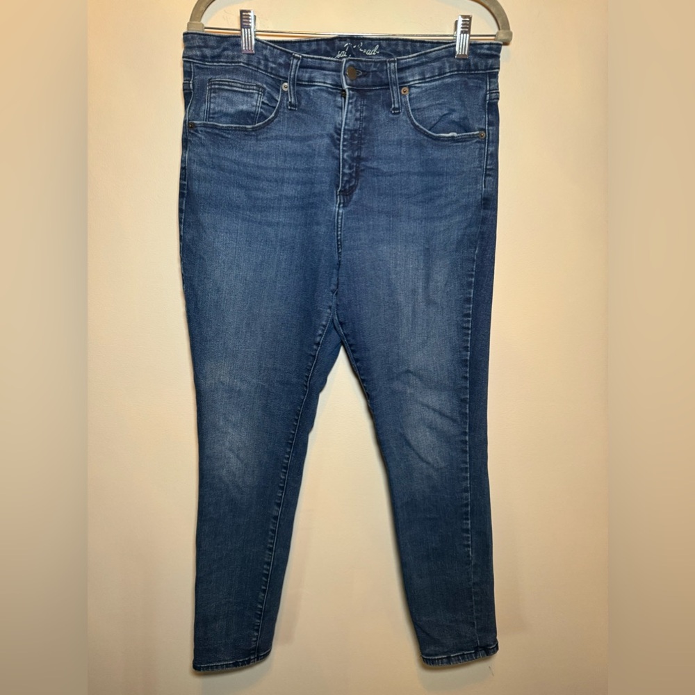 Women’s Universal Thread Jeans size 14